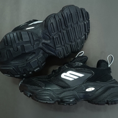 کتونی مردانه کارگو بالنسیاگا مشکی کیفیت بالا با طراحی خاص و منحصر بفرد 